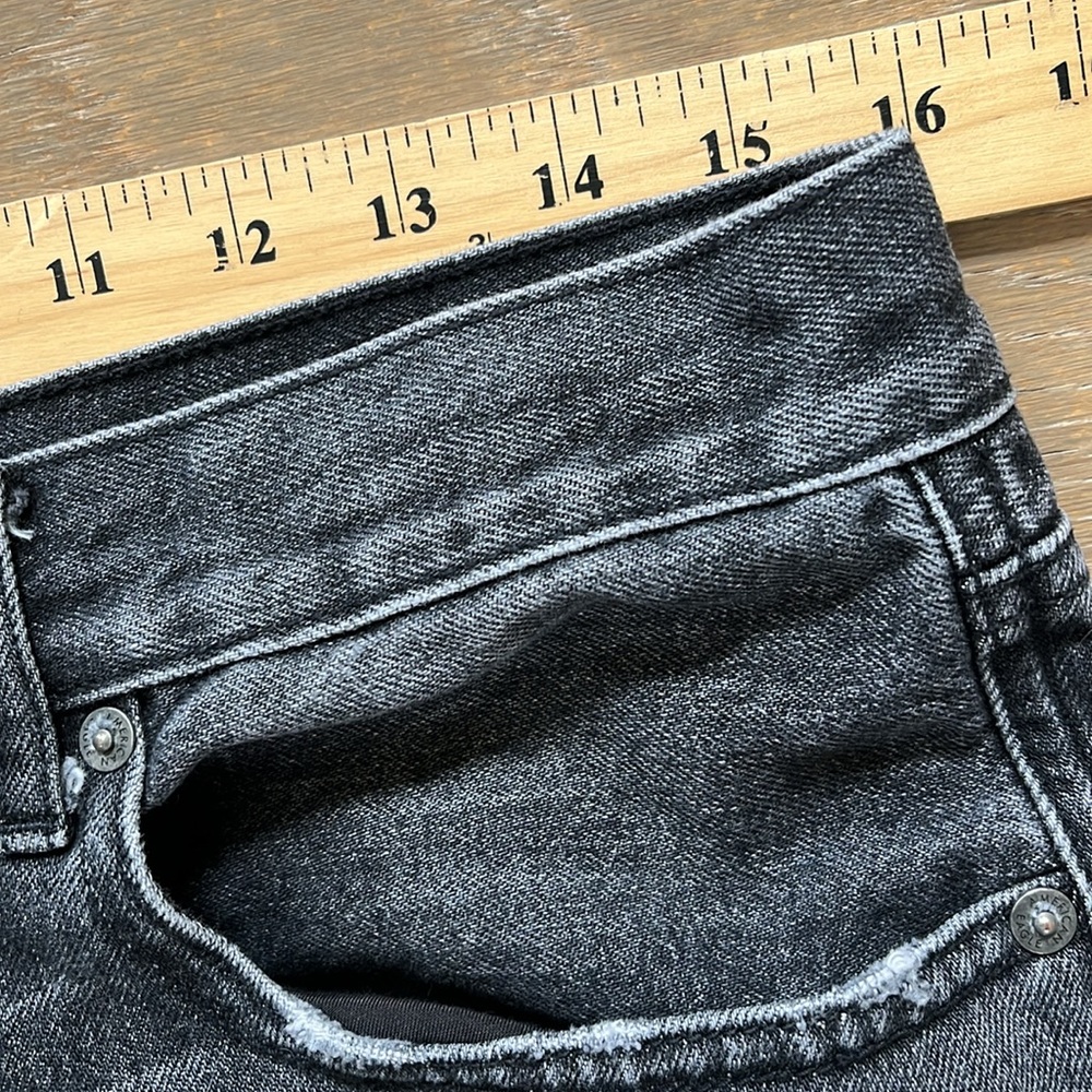 American Eagle Distressed Black Wash 90’s Boyfriend Jeans size 8 - Picture 6 of 12
